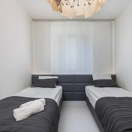 Ekskluzywny Garden *basen/silownia* Apartment Krakow